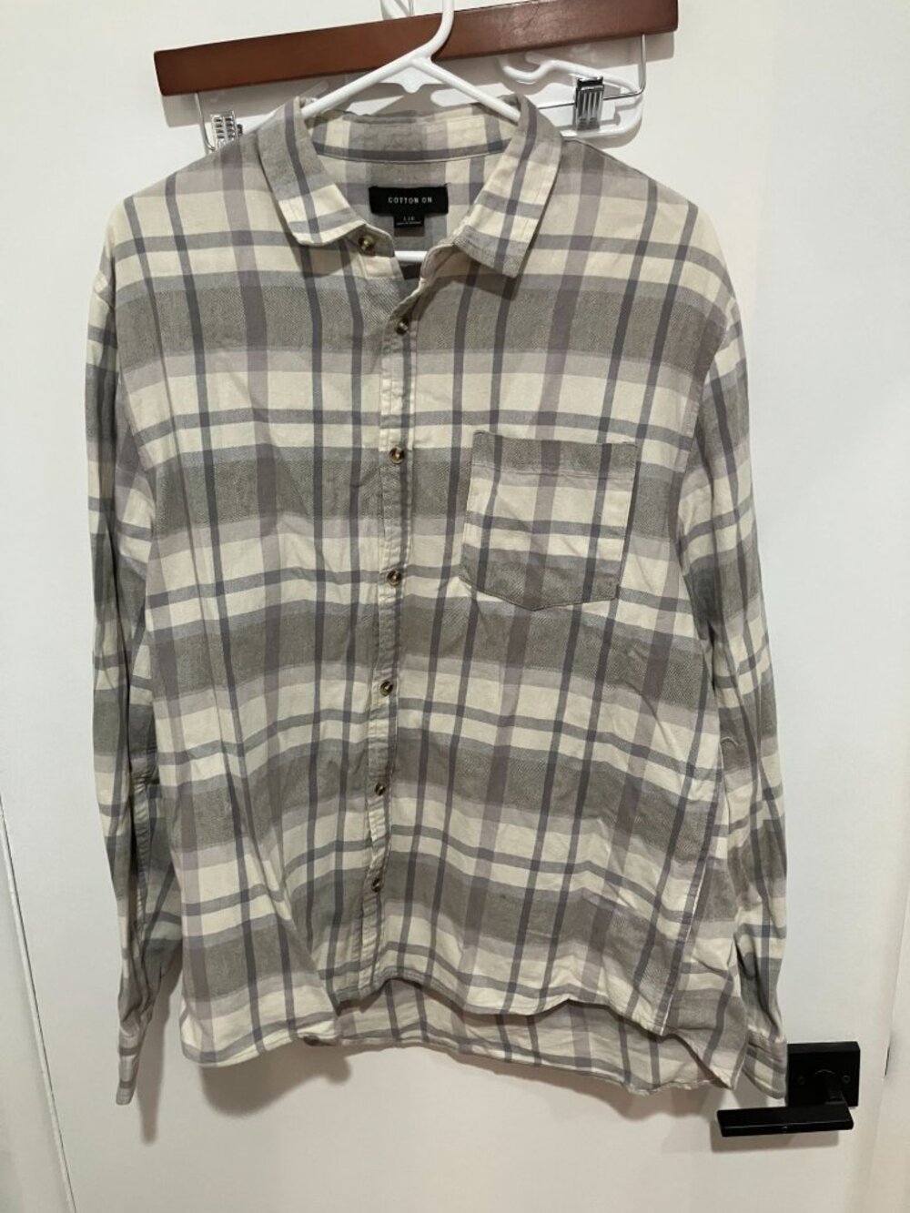 Cotton On Gray Cream Plaid Flannel Button Down Shirt Mens Large